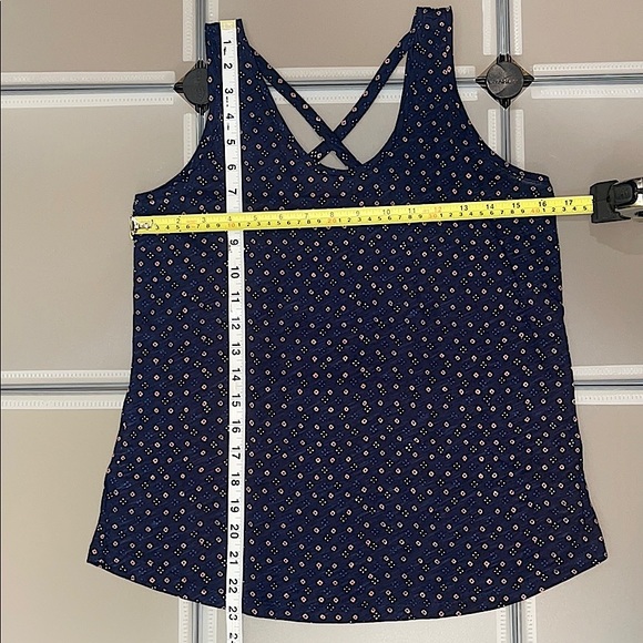 Ann Taylor Loft Pattern Tank - Picture 3 of 7
